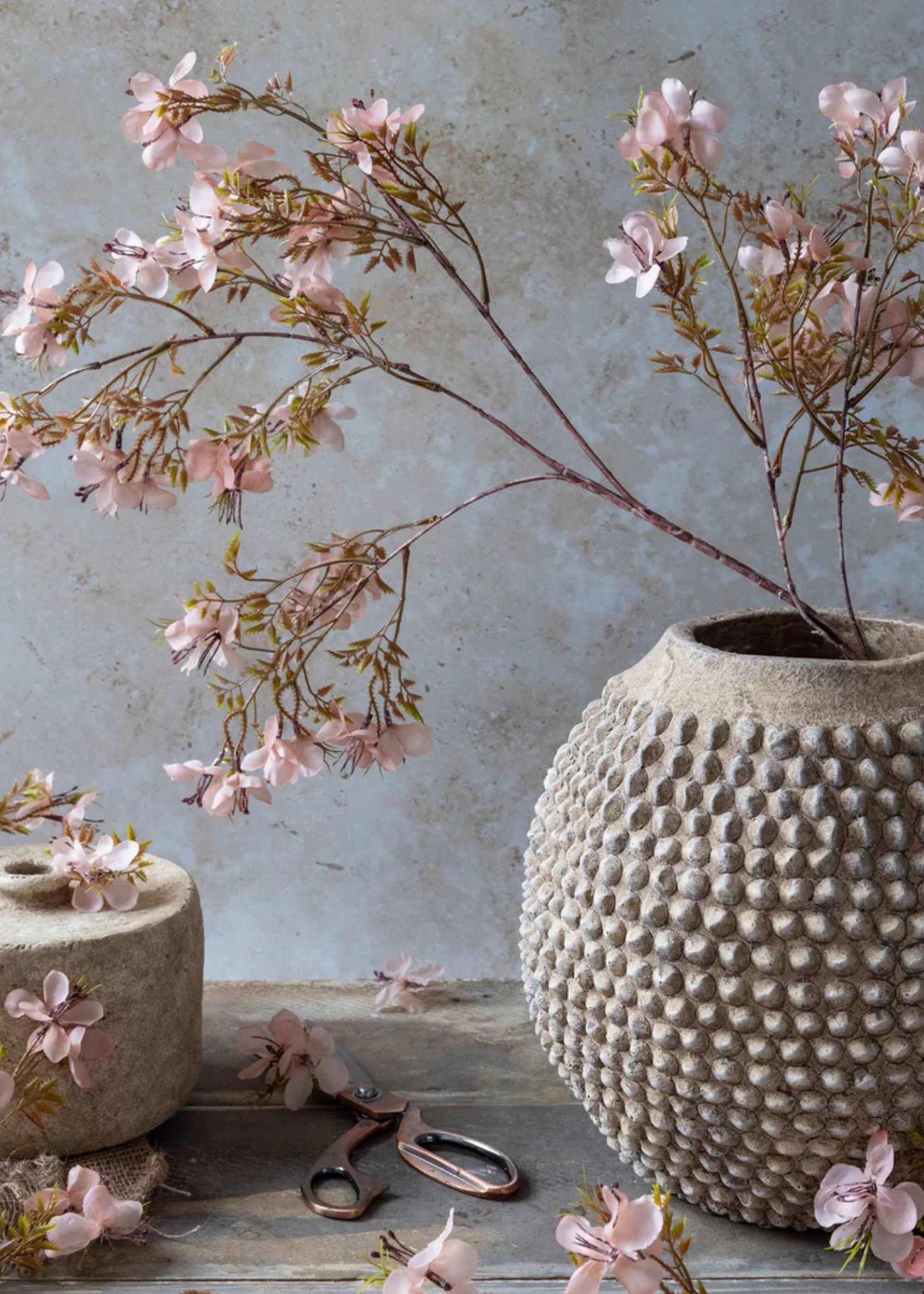 ピンクの人工プルナスの花の枝 - 41.25インチ